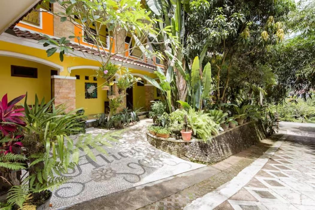 Villa Alicia Maguwo Екстериор снимка